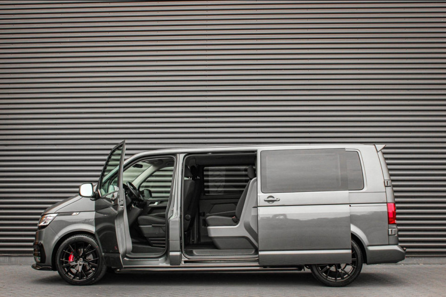 Volkswagen Transporter 2.0 TDI L2H1 BULLI DUBBEL CABINE 150PK DSG 2021 / DUBBEL CABINE / TREKHAAK / SIDE-BARS / APPLE CARPLAY /PDC