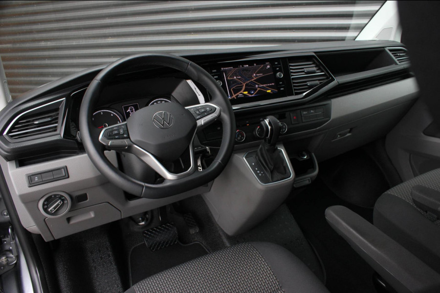 Volkswagen Transporter 2.0 TDI L2H1 BULLI DUBBEL CABINE 150PK DSG 2021 / DUBBEL CABINE / TREKHAAK / SIDE-BARS / APPLE CARPLAY /PDC