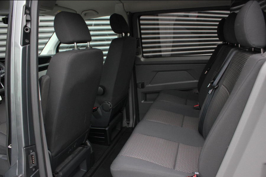 Volkswagen Transporter 2.0 TDI L2H1 BULLI DUBBEL CABINE 150PK DSG 2021 / DUBBEL CABINE / TREKHAAK / SIDE-BARS / APPLE CARPLAY /PDC