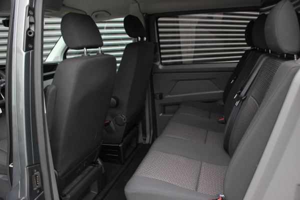Volkswagen Transporter 2.0 TDI L2H1 BULLI DUBBEL CABINE 150PK DSG 2021 / DUBBEL CABINE / TREKHAAK / SIDE-BARS / APPLE CARPLAY /PDC