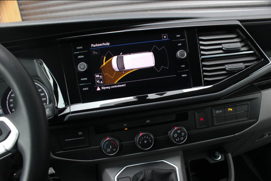 Volkswagen Transporter 2.0 TDI L2H1 BULLI DUBBEL CABINE 150PK DSG 2021 / DUBBEL CABINE / TREKHAAK / SIDE-BARS / APPLE CARPLAY /PDC