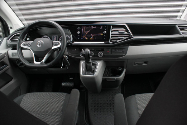 Volkswagen Transporter 2.0 TDI L2H1 BULLI DUBBEL CABINE 150PK DSG 2021 / DUBBEL CABINE / TREKHAAK / SIDE-BARS / APPLE CARPLAY /PDC