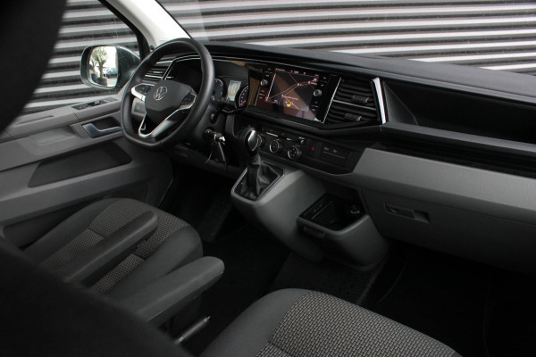 Volkswagen Transporter 2.0 TDI L2H1 BULLI DUBBEL CABINE 150PK DSG 2021 / DUBBEL CABINE / TREKHAAK / SIDE-BARS / APPLE CARPLAY /PDC