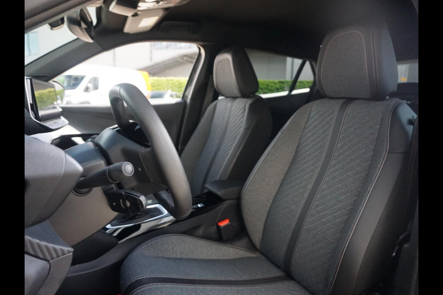 Peugeot 2008 1.2 TURBO 100 Allure | Navigatie Pro | Parkpilots / Camera |