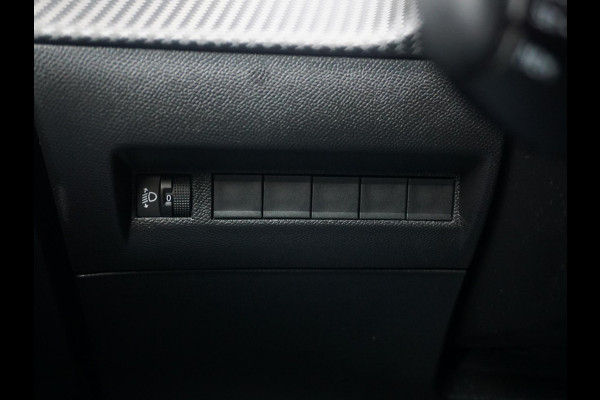 Peugeot 2008 1.2 TURBO 100 Allure | Navigatie Pro | Parkpilots / Camera |