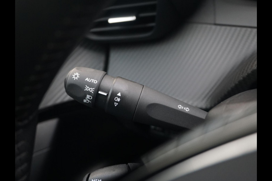 Peugeot 2008 1.2 TURBO 100 Allure | Navigatie Pro | Parkpilots / Camera |
