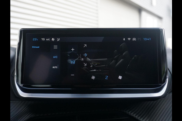 Peugeot 2008 1.2 TURBO 100 Allure | Navigatie Pro | Parkpilots / Camera |