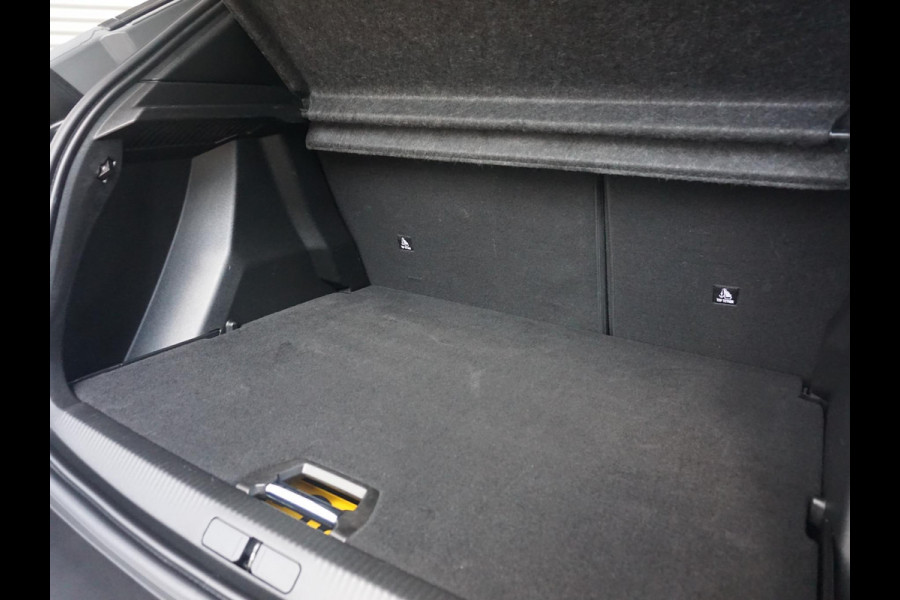 Peugeot 2008 1.2 TURBO 100 Allure | Navigatie Pro | Parkpilots / Camera |