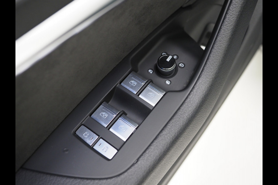 Audi A6 Avant 55 TFSI e quattro Competition Black | Panoramadak | B&O | Keyless | Adaptive Cruise | Camera | Carplay
