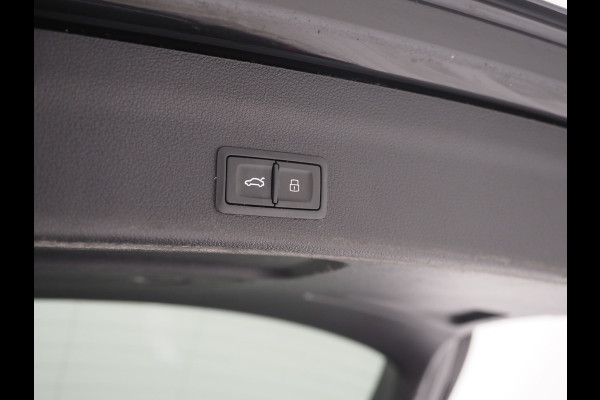 Audi A6 Avant 55 TFSI e quattro Competition Black | Panoramadak | B&O | Keyless | Adaptive Cruise | Camera | Carplay