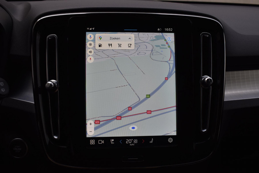 Volvo XC40 B4 211PK Automaat Plus Dark / Adaptieve Cruise control / Harman Kardon / Elektrisch verst. voorstoelen / Elektr. achterklep / Stoelverwarming / Stuurverwarming / Achteruitrijcamera / Wegklapbare trekhaak /