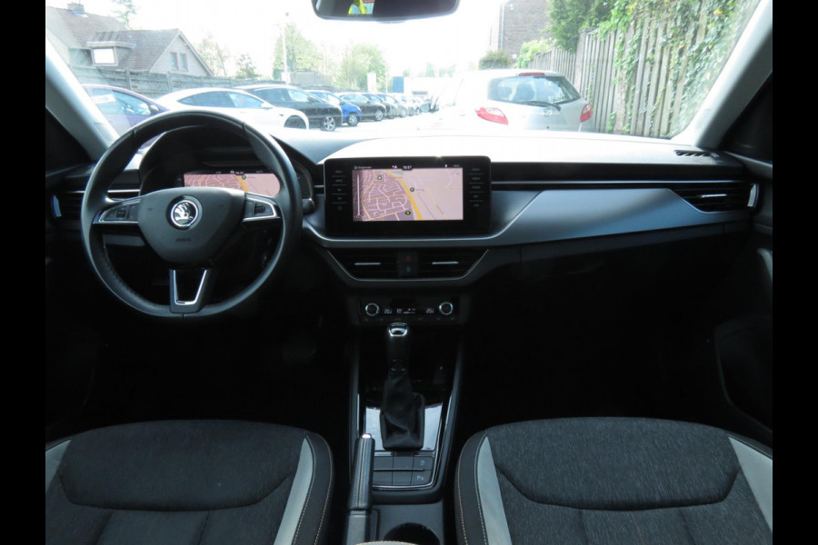 Škoda Kamiq 1.0 TSI Business Edition AUTOMAAT | PANORAMADAK | 18 INCH VELGEN | APPLE CARPLAY | SOUND SYSTEM | DAB+ | KEYLESS |