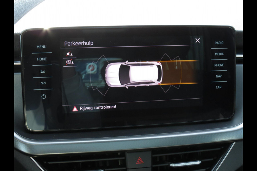 Škoda Kamiq 1.0 TSI Business Edition AUTOMAAT | PANORAMADAK | 18 INCH VELGEN | APPLE CARPLAY | SOUND SYSTEM | DAB+ | KEYLESS |