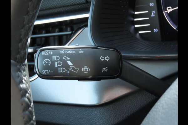 Škoda Kamiq 1.0 TSI Business Edition AUTOMAAT | PANORAMADAK | 18 INCH VELGEN | APPLE CARPLAY | SOUND SYSTEM | DAB+ | KEYLESS |
