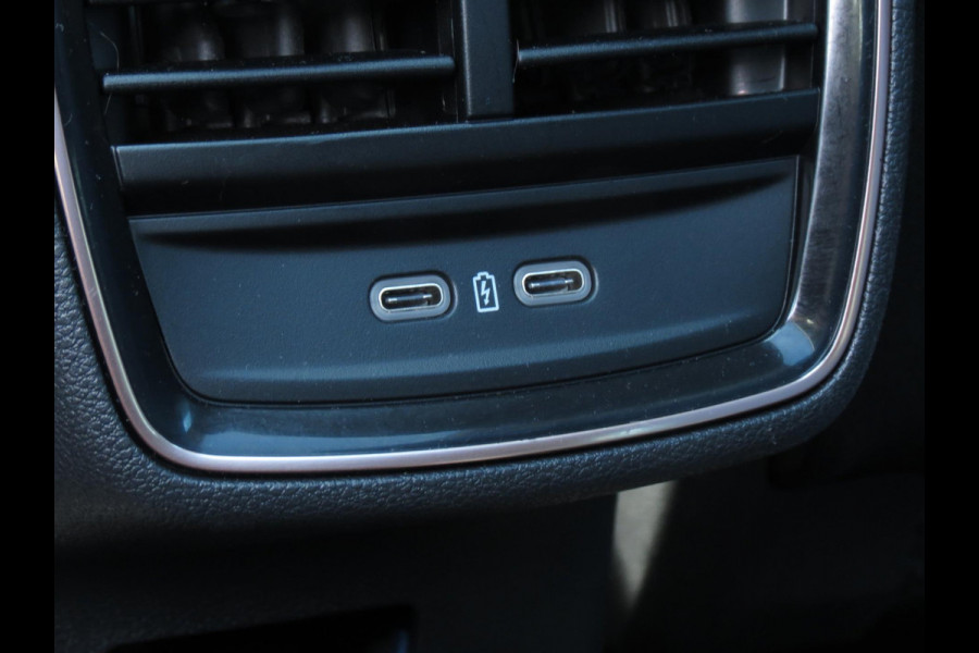 Škoda Kamiq 1.0 TSI Business Edition AUTOMAAT | PANORAMADAK | 18 INCH VELGEN | APPLE CARPLAY | SOUND SYSTEM | DAB+ | KEYLESS |