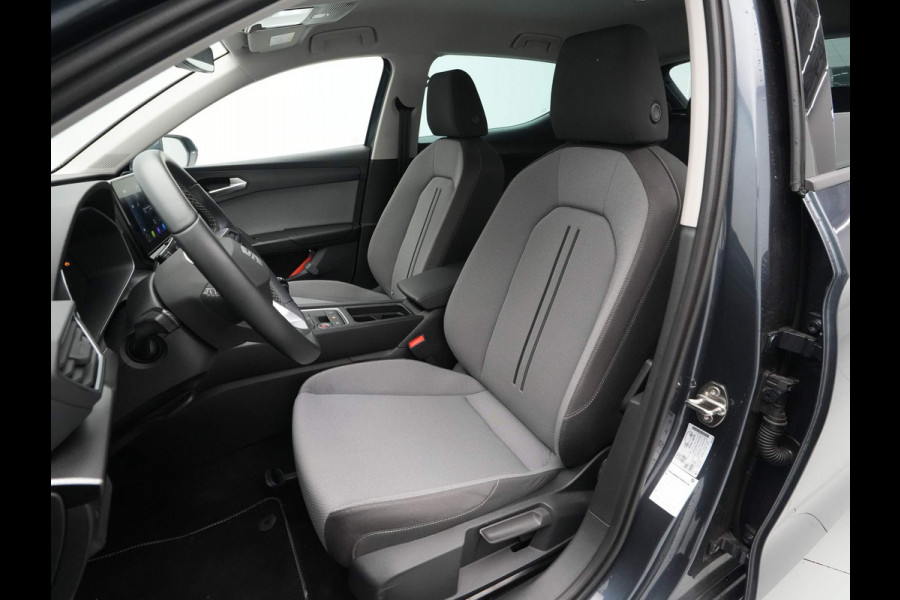 Seat Leon 1.0 TSI 110pk Style Business Intense Trekhaak Navigatie Camera Acc 23