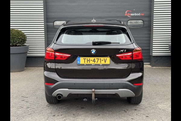 BMW X1 sDrive18i High Executive | Navigatie | Parkeersensoren | Afneembare Trekhaak | Elektrische Achterklep |