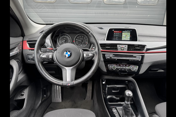BMW X1 sDrive18i High Executive | Navigatie | Parkeersensoren | Afneembare Trekhaak | Elektrische Achterklep |
