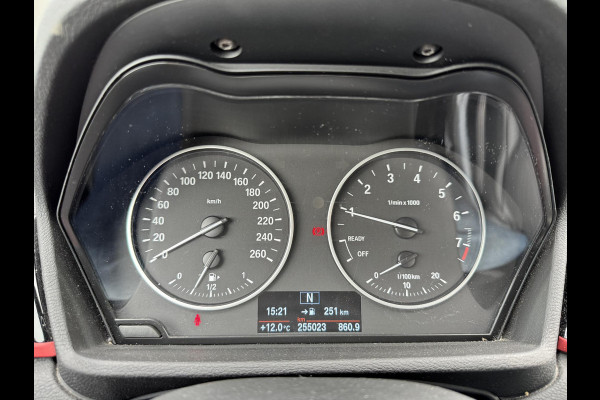 BMW X1 sDrive18i High Executive | Navigatie | Parkeersensoren | Afneembare Trekhaak | Elektrische Achterklep |