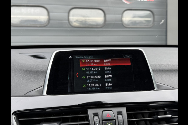 BMW X1 sDrive18i High Executive | Navigatie | Parkeersensoren | Afneembare Trekhaak | Elektrische Achterklep |