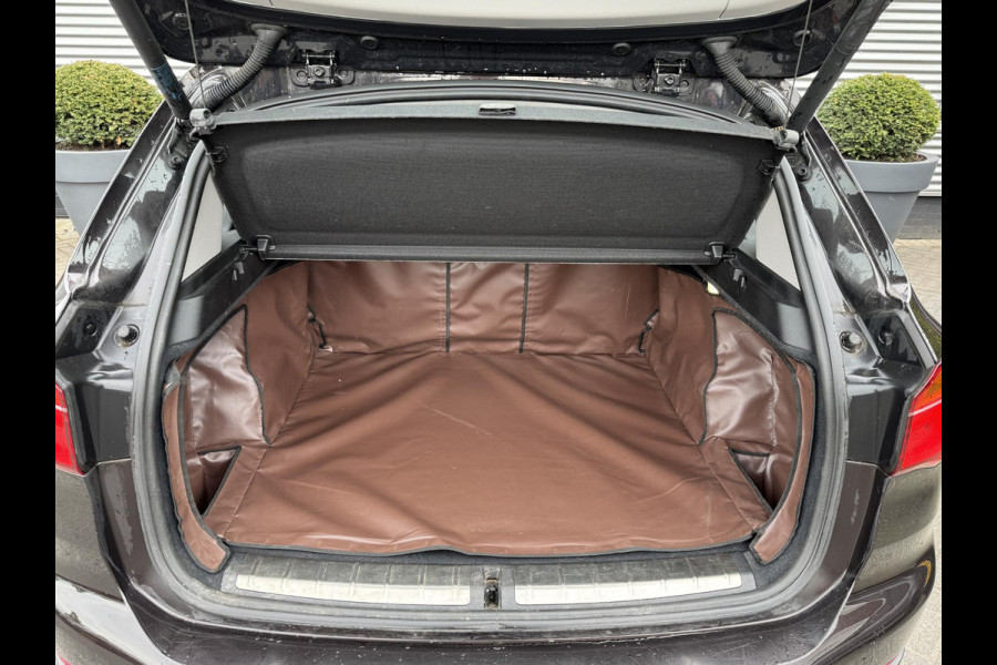 BMW X1 sDrive18i High Executive | Navigatie | Parkeersensoren | Afneembare Trekhaak | Elektrische Achterklep |