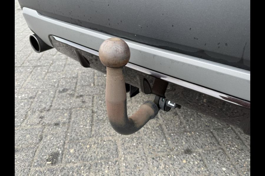 BMW X1 sDrive18i High Executive | Navigatie | Parkeersensoren | Afneembare Trekhaak | Elektrische Achterklep |