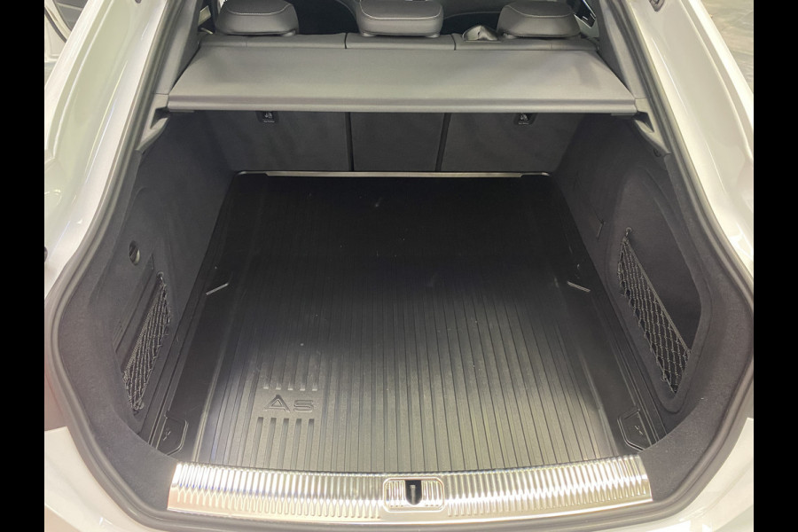 Audi A5 Sportback 40 TFSI quattro S edition Competition Panoramadak CruiseControl Navigatie 20'lmv VCP