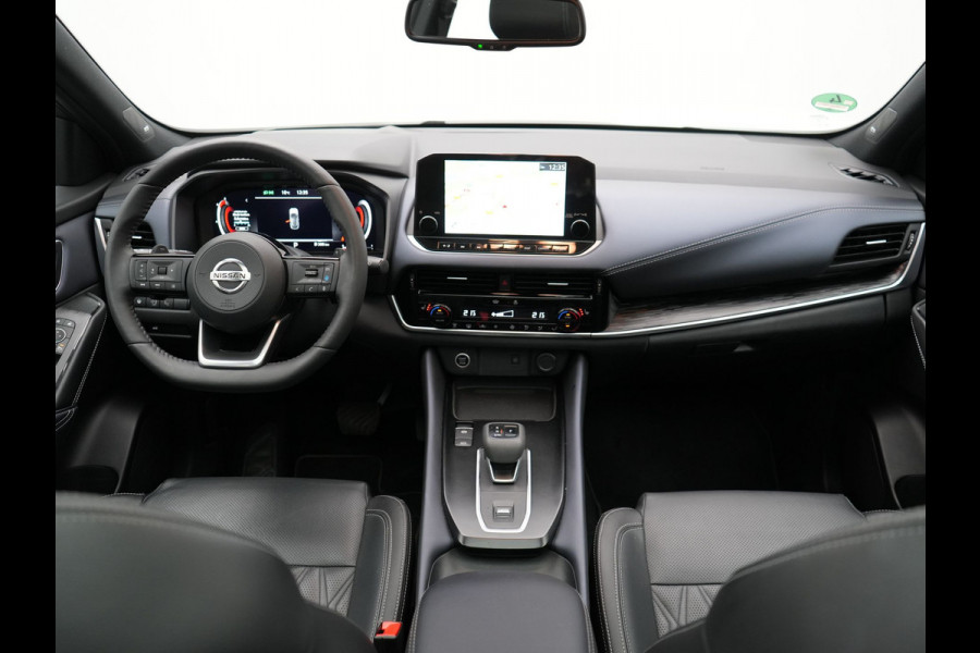 Nissan QASHQAI 1.3 MHEV Tekna Plus | Panoramadak | Lederen Bekleding & Massage | 360 Camera | Head Up Display  | 20 L.M.