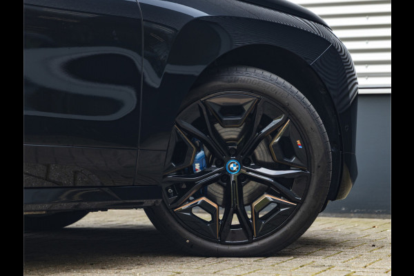 BMW iX M60 - Bowers & Wilkins - M-Stuurwiel - Pano