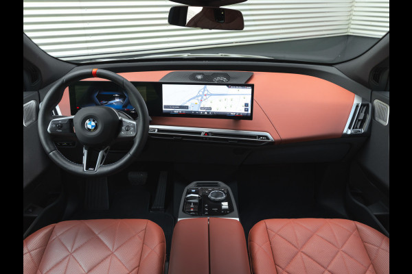 BMW iX M60 - Bowers & Wilkins - M-Stuurwiel - Pano