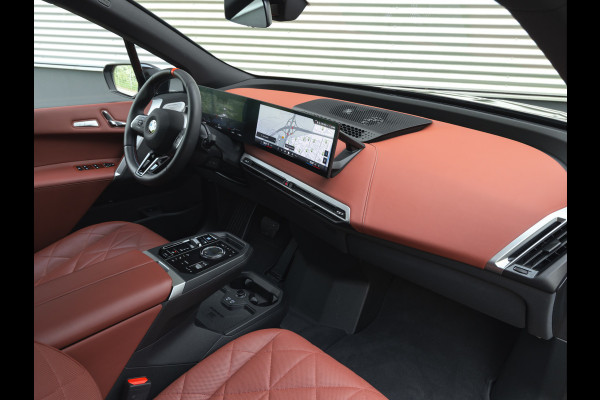 BMW iX M60 - Bowers & Wilkins - M-Stuurwiel - Pano