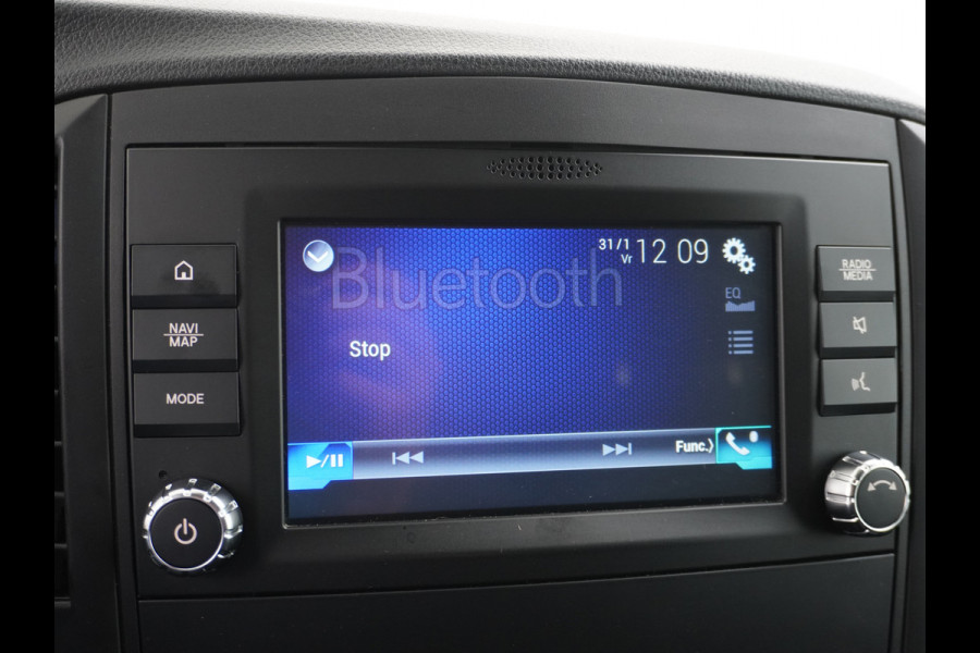 Mercedes-Benz Vito 2.2D 114CDI AUT-7 136PK XL Navi Camera Airco Cruise Control Bluetooth Licht-/regensensor 114CDI Extra Lang Betonplex Vloer Wandbetimmering Schuifdeur links Parkeer-assistent 1e Eigenaar Euro 6 2.000kg trekvermogen!