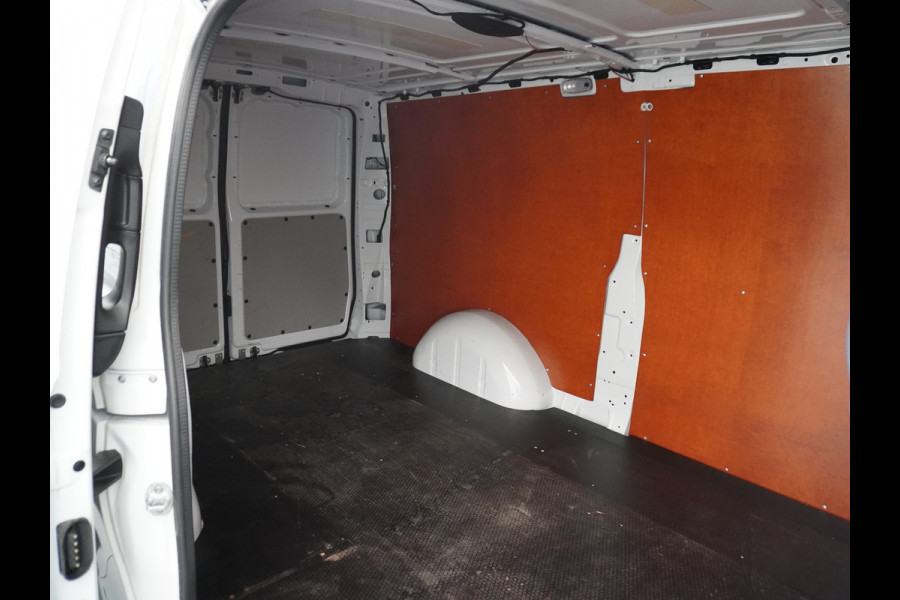 Mercedes-Benz Vito 2.2D 114CDI AUT-7 136PK XL Navi Camera Airco Cruise Control Bluetooth Licht-/regensensor 114CDI Extra Lang Betonplex Vloer Wandbetimmering Schuifdeur links Parkeer-assistent 1e Eigenaar Euro 6 2.000kg trekvermogen!