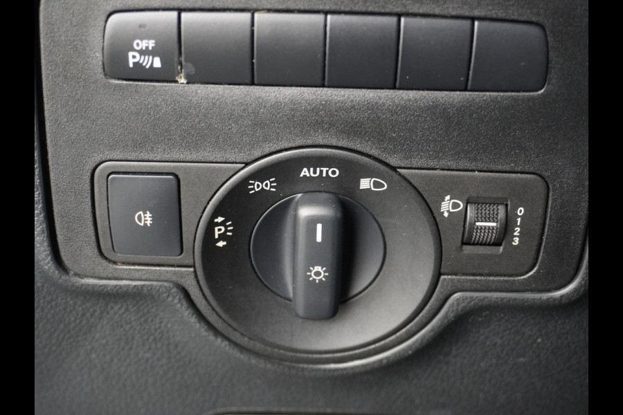 Mercedes-Benz Vito 2.2D 114CDI AUT-7 136PK XL Navi Camera Airco Cruise Control Bluetooth Licht-/regensensor 114CDI Extra Lang Betonplex Vloer Wandbetimmering Schuifdeur links Parkeer-assistent 1e Eigenaar Euro 6 2.000kg trekvermogen!