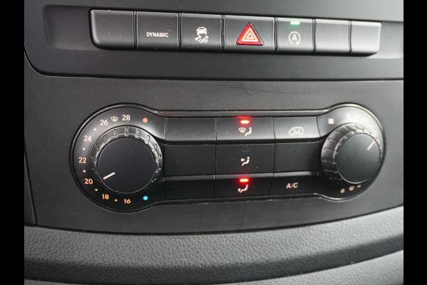 Mercedes-Benz Vito 2.2D 114CDI AUT-7 136PK XL Navi Camera Airco Cruise Control Bluetooth Licht-/regensensor 114CDI Extra Lang Betonplex Vloer Wandbetimmering Schuifdeur links Parkeer-assistent 1e Eigenaar Euro 6 2.000kg trekvermogen!