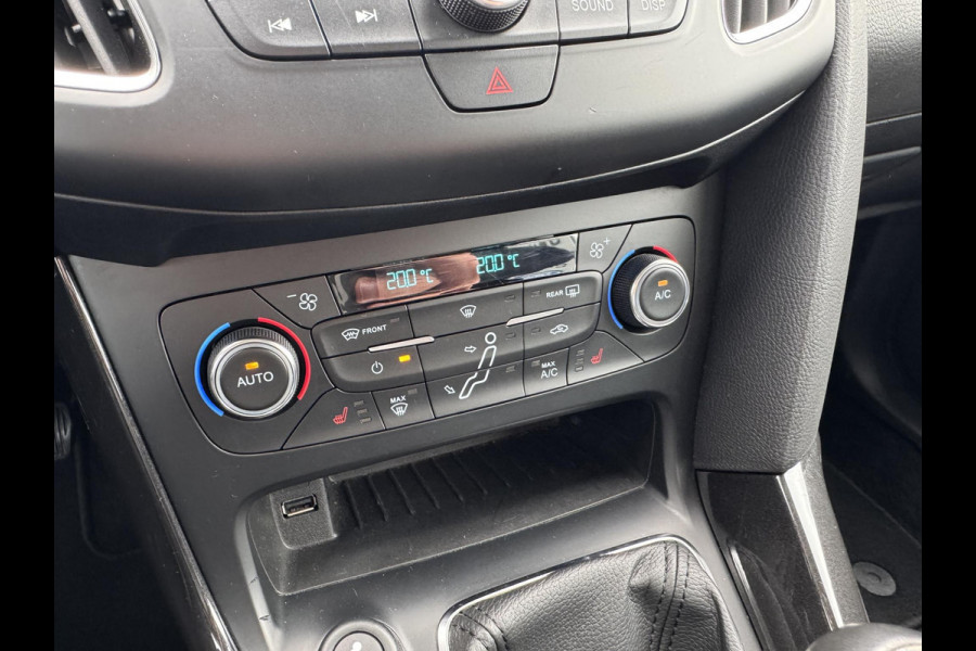 Ford FOCUS Wagon 1.0 Ecoboost Titanium 125pk Navigatie | Stoelverwarming | Achteruitrijcamera | Apple Carplay | Android auto | Voorruit verwarming |