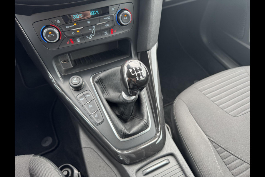 Ford FOCUS Wagon 1.0 Ecoboost Titanium 125pk Navigatie | Stoelverwarming | Achteruitrijcamera | Apple Carplay | Android auto | Voorruit verwarming |