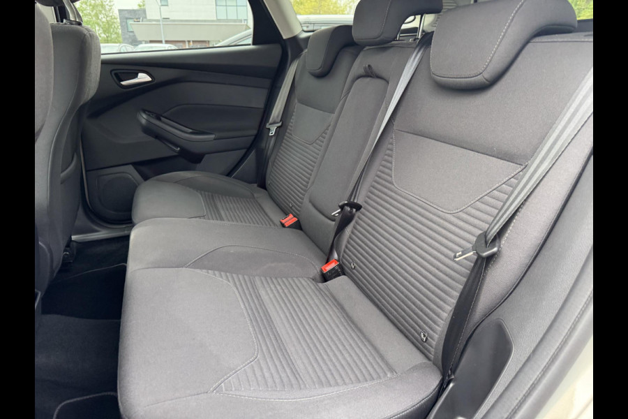Ford FOCUS Wagon 1.0 Ecoboost Titanium 125pk SYNC 3 | Stoelverwarming | Achteruitrijcamera | Apple Carplay / Android auto | Xenon Koplampen