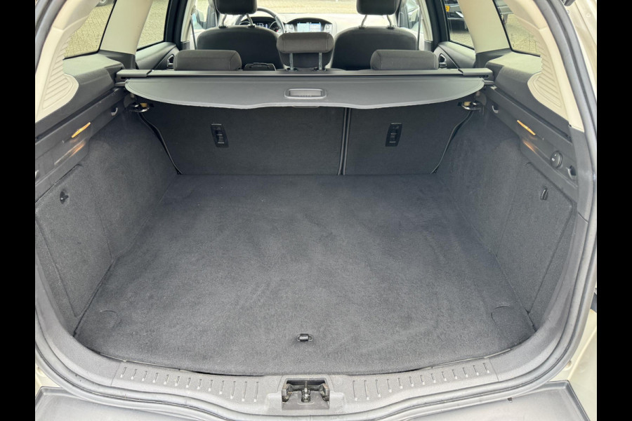 Ford FOCUS Wagon 1.0 Ecoboost Titanium 125pk SYNC 3 | Stoelverwarming | Achteruitrijcamera | Apple Carplay / Android auto | Xenon Koplampen