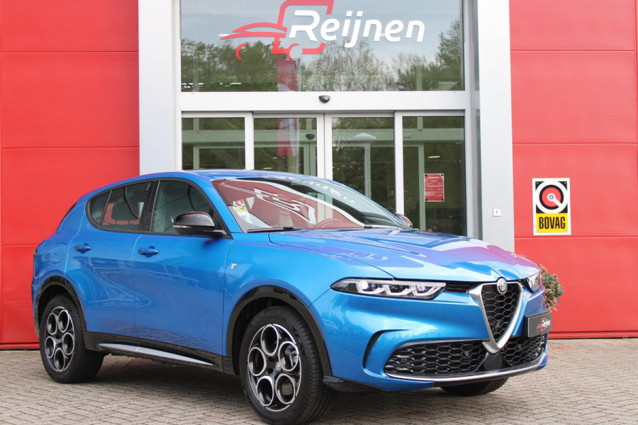 Alfa Romeo Tonale 1.5T 160PK AUTOMAAT Hybrid Ti | NIEUWE AUTO! | ELEKTRISCH BEDIENBARE VOORSTOELEN MET GEHEUGENFUNCTIE | HARMAN EN KARDON AUDIO | FULL LED KOPLAMPEN | 18" LICHTMETALEN VELGEN | CLIMATE CONTROL | NAVIGATIE | DRAADLOZE APPLE CARPLAY/ANDROID AUTO | ADAPTIVE CRUISE CONTROL | STOEL/STUUR VERWARMING | STOEL VENTILATIE | ELEKTRISCH BEDIENBARE ACHTERKLEP | DRAADLOZE TELEFOONLADER | KEYLESS ENTRY/START | PARKEERSENSOREN VOOR + ACHTER | ACHTERUITRIJ CAMERA |