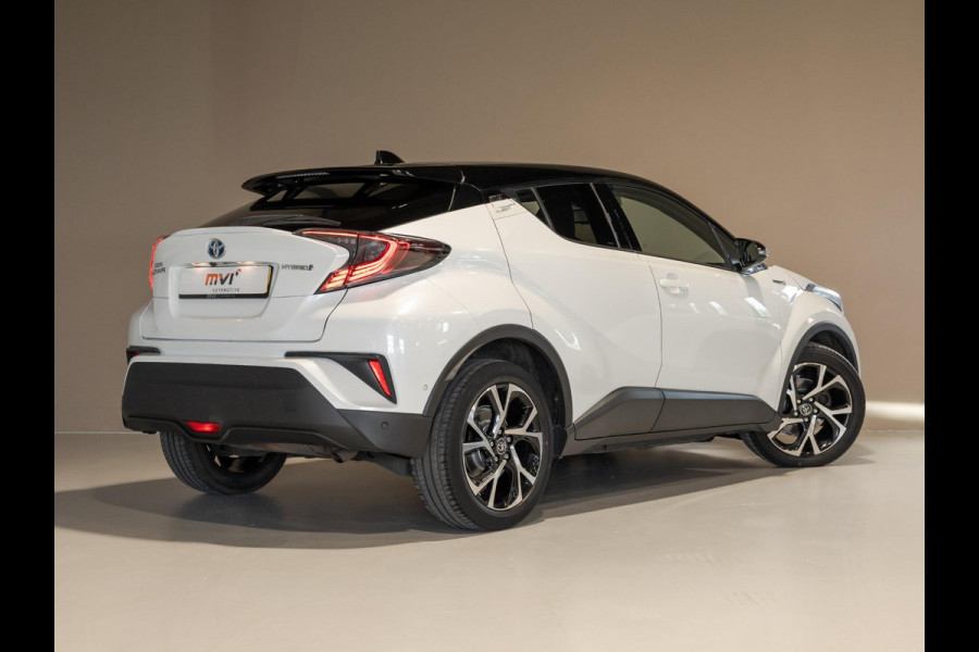 Toyota C-HR 1.8 Hybrid Bi-Tone Plus / 122pk / Dodehoek herkenning / Adaptieve cruise / Achteruitrij camera /