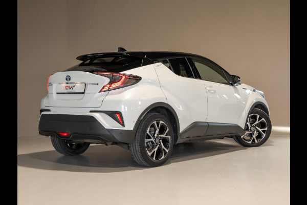 Toyota C-HR 1.8 Hybrid Bi-Tone Plus / 122pk / Dodehoek herkenning / Adaptieve cruise / Achteruitrij camera /