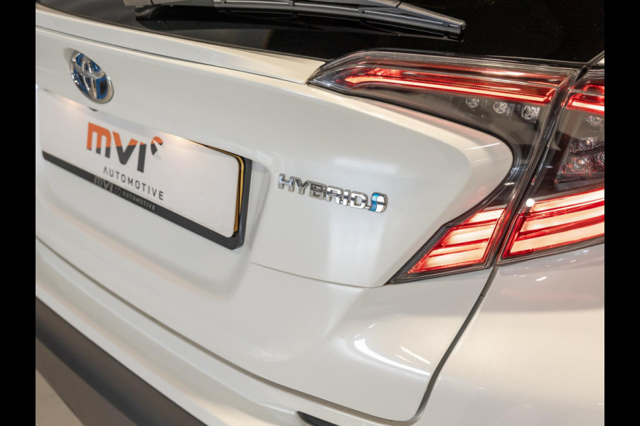 Toyota C-HR 1.8 Hybrid Bi-Tone Plus / 122pk / Dodehoek herkenning / Adaptieve cruise / Achteruitrij camera /