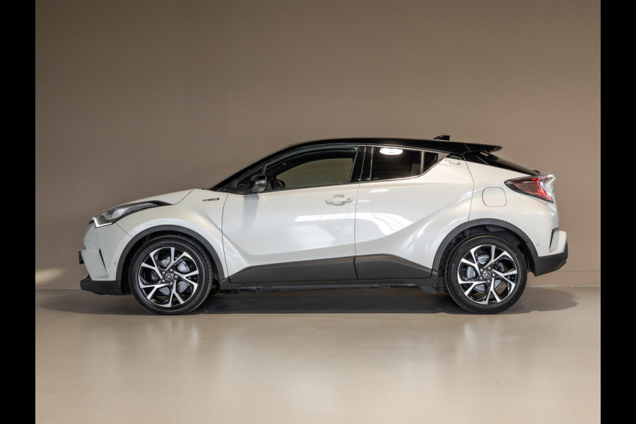 Toyota C-HR 1.8 Hybrid Bi-Tone Plus / 122pk / Dodehoek herkenning / Adaptieve cruise / Achteruitrij camera /