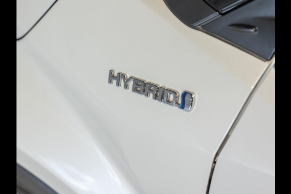 Toyota C-HR 1.8 Hybrid Bi-Tone Plus / 122pk / Dodehoek herkenning / Adaptieve cruise / Achteruitrij camera /