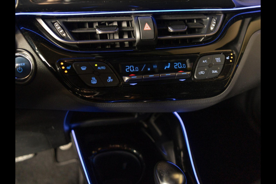 Toyota C-HR 1.8 Hybrid Bi-Tone Plus / 122pk / Dodehoek herkenning / Adaptieve cruise / Achteruitrij camera /
