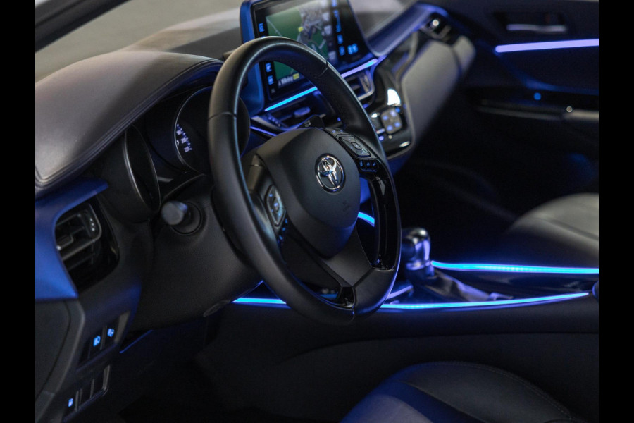 Toyota C-HR 1.8 Hybrid Bi-Tone Plus / 122pk / Dodehoek herkenning / Adaptieve cruise / Achteruitrij camera /