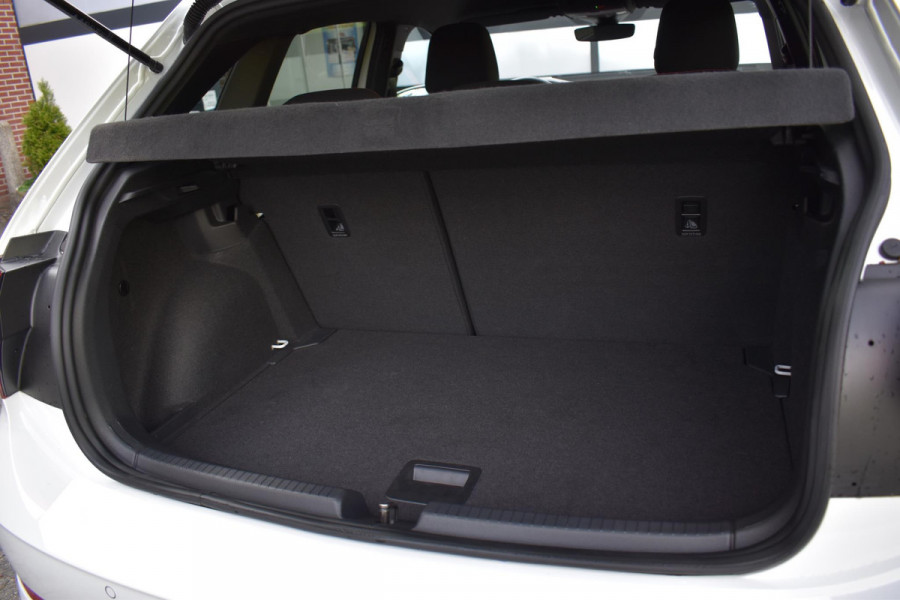 Volkswagen Polo 2.0 TSI GTI Lane Virtual Clima DCC Stoel.vw