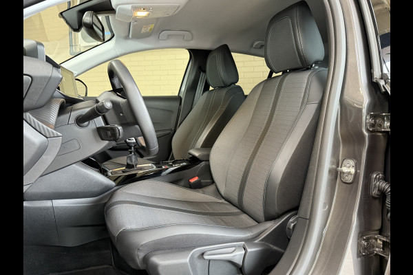 Peugeot 208 1.2 PT 100pk Allure Pack | Apple Carplay | ACC | Stoelverwarming | 360 Camera | PDC | Dealer Onderhouden!
