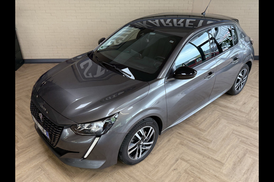 Peugeot 208 1.2 PT 100pk Allure Pack | Apple Carplay | ACC | Stoelverwarming | 360 Camera | PDC | Dealer Onderhouden!